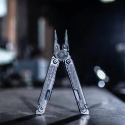 Leatherman FREE P2 Multipurpose Pliers With Nylon Sheath 16 Leatherman FREE P2 Multipurpose Pliers With Nylon Sheath -Multifunctional Tool Store LT832636 Leatherman Free P2 Standing