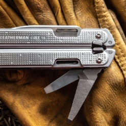 Leatherman FREE P4 Multipurpose Pliers With Nylon Sheath 18 Leatherman FREE P4 Multipurpose Pliers With Nylon Sheath -Multifunctional Tool Store LT832640 Leatherman Free P4 File Open