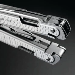 Leatherman FREE P4 Multipurpose Pliers With Nylon Sheath 19 Leatherman FREE P4 Multipurpose Pliers With Nylon Sheath -Multifunctional Tool Store LT832640 Leatherman Free P4 Magnetic Fastner Detail