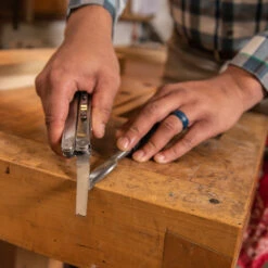 Leatherman Curl Multi-Tool With Black Nylon Sheath 25 Leatherman Curl Multi-Tool With Black Nylon Sheath -Multifunctional Tool Store LT832930 Leatherman Curl File Woodworking