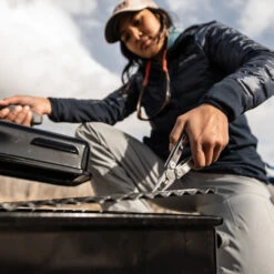 Leatherman Curl Multi-Tool With Black Nylon Sheath 27 Leatherman Curl Multi-Tool With Black Nylon Sheath -Multifunctional Tool Store LT832930 Leatherman Curl Pliers Grill Grate