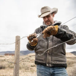 Leatherman Bond Multi-tool With Black Nylon Sheath 18 Leatherman Bond Multi-tool With Black Nylon Sheath -Multifunctional Tool Store LT832934 Leatherman Bond Multi Tool Pliers