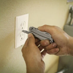 Leatherman Sidekick Multi-Tool With Nylon Sheath 21 Leatherman Sidekick Multi-Tool With Nylon Sheath -Multifunctional Tool Store ltsidekick flatscrewdriver1x1000